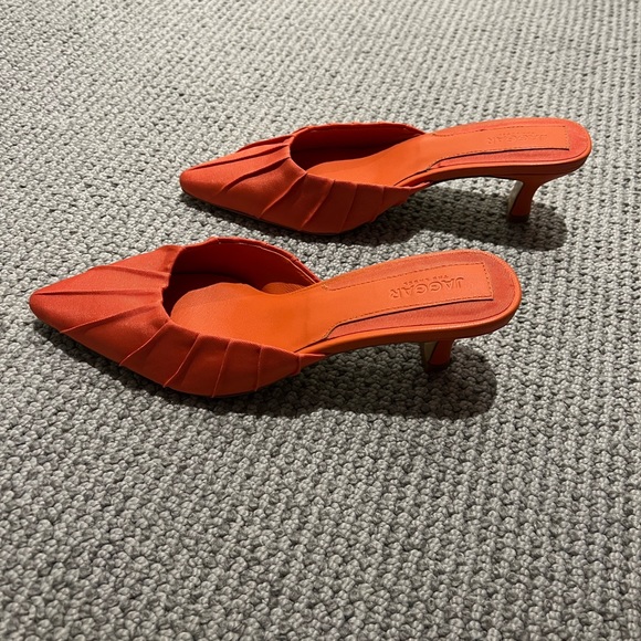 Jagger The Label Orange Pointed Toe Kitten Heel - Picture 4 of 4